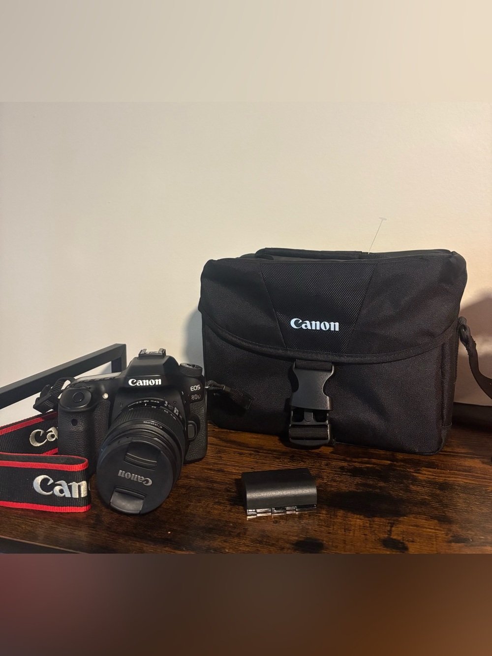 Canon 80D DSLR Camera bundle With 18-55mm EF-S STM Lens - Excellent condition